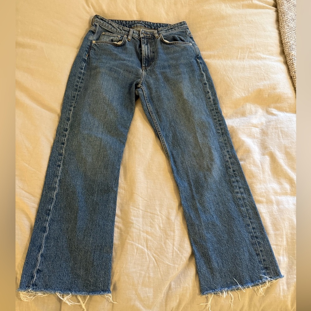 Arket Organic Flared Cropped Stretch Jeans. Size 28